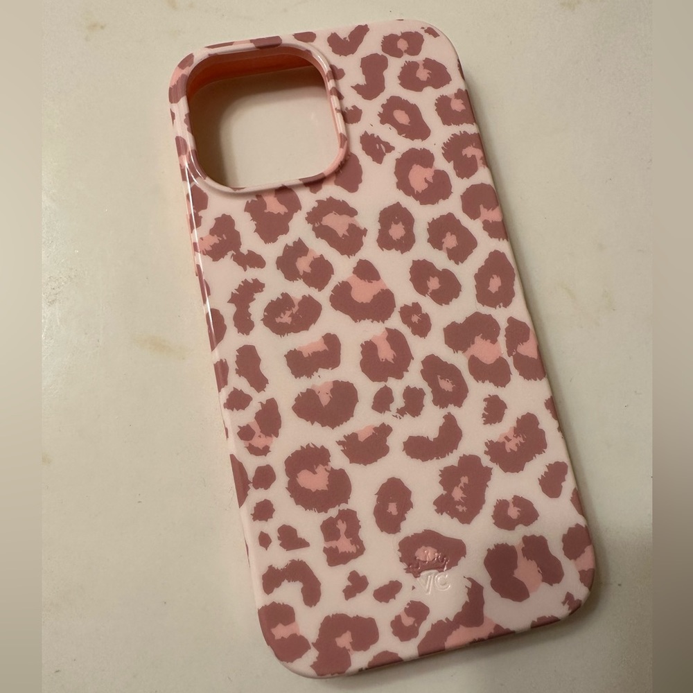 Velvet Caviar iPhone 13 Pro Max MagSafe